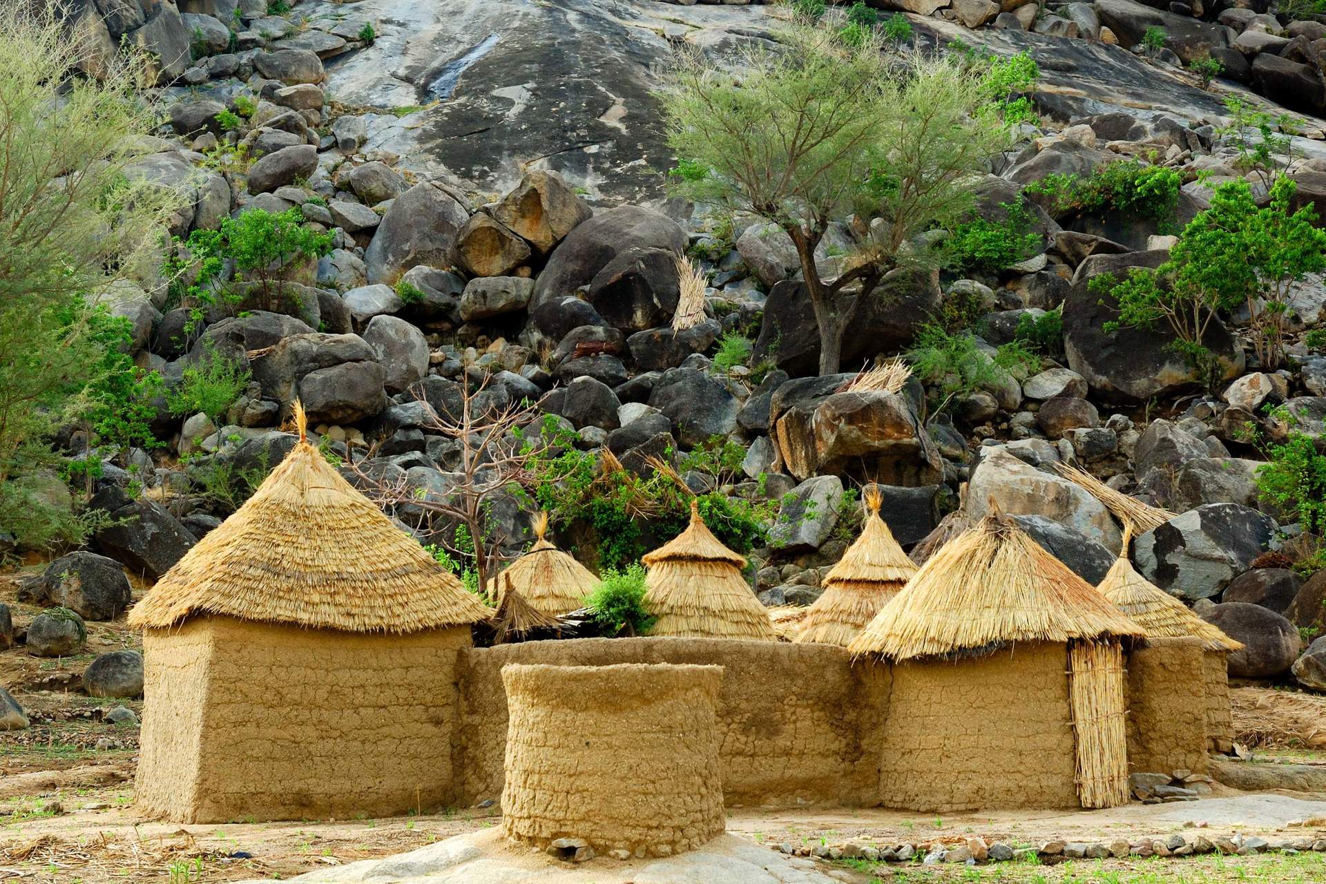 Cameroon travel scenery and tour highlights